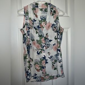 🌸 Rose & Olive Floral Top